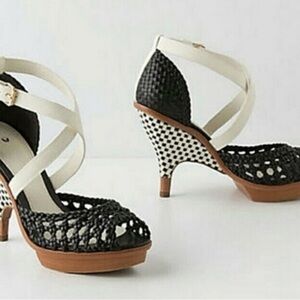 IKIA by Leifsdottir Black and White Woven Leather Wedge Heels sz 38